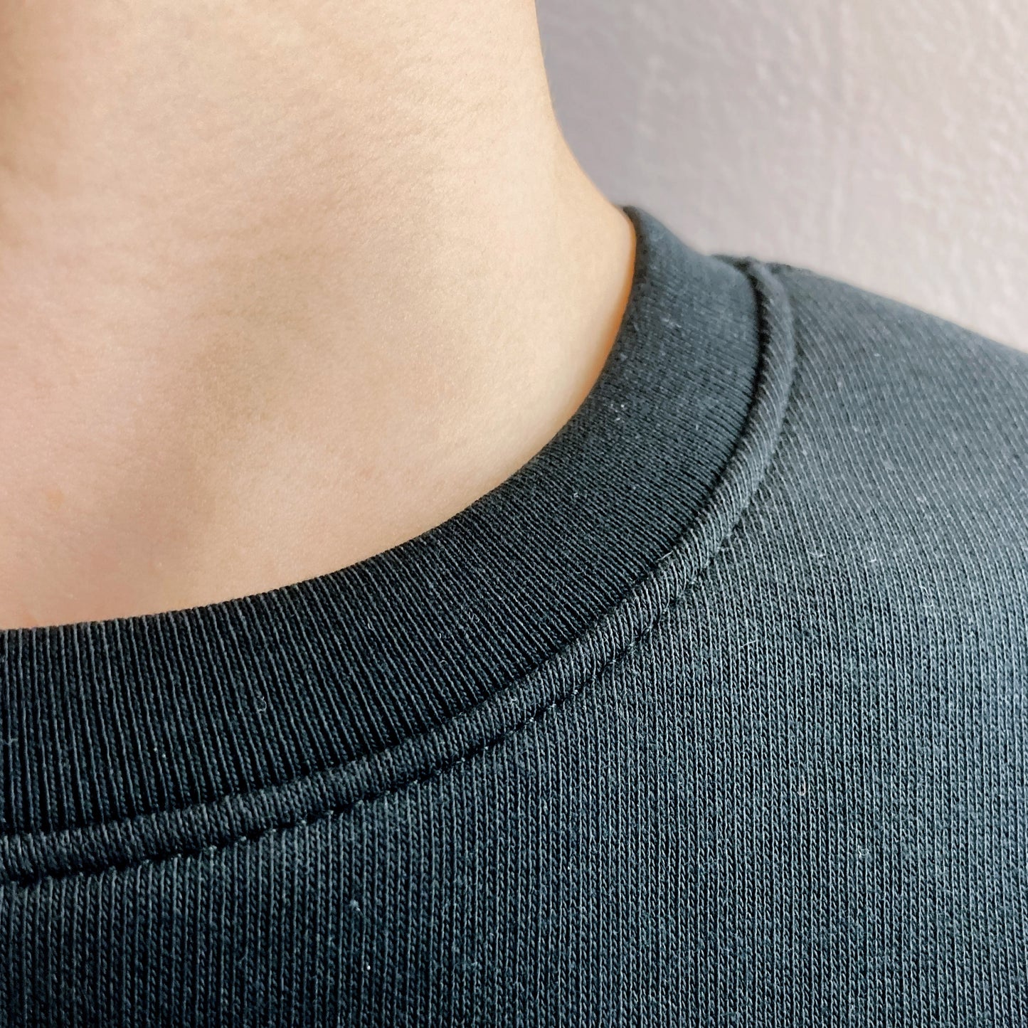 More Amore / Unisex Sweatshirt mit Stick