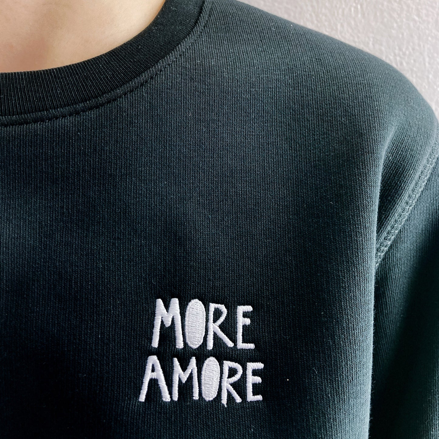 More Amore / Unisex Sweatshirt mit Stick