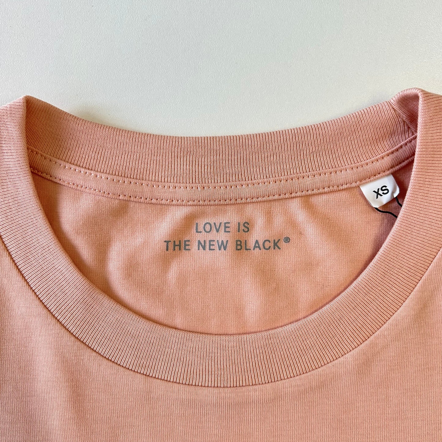All we have is now / Peach T-Shirt mit Print