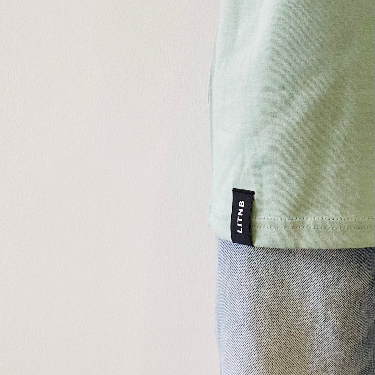 All we have is now / Aloe T-Shirt