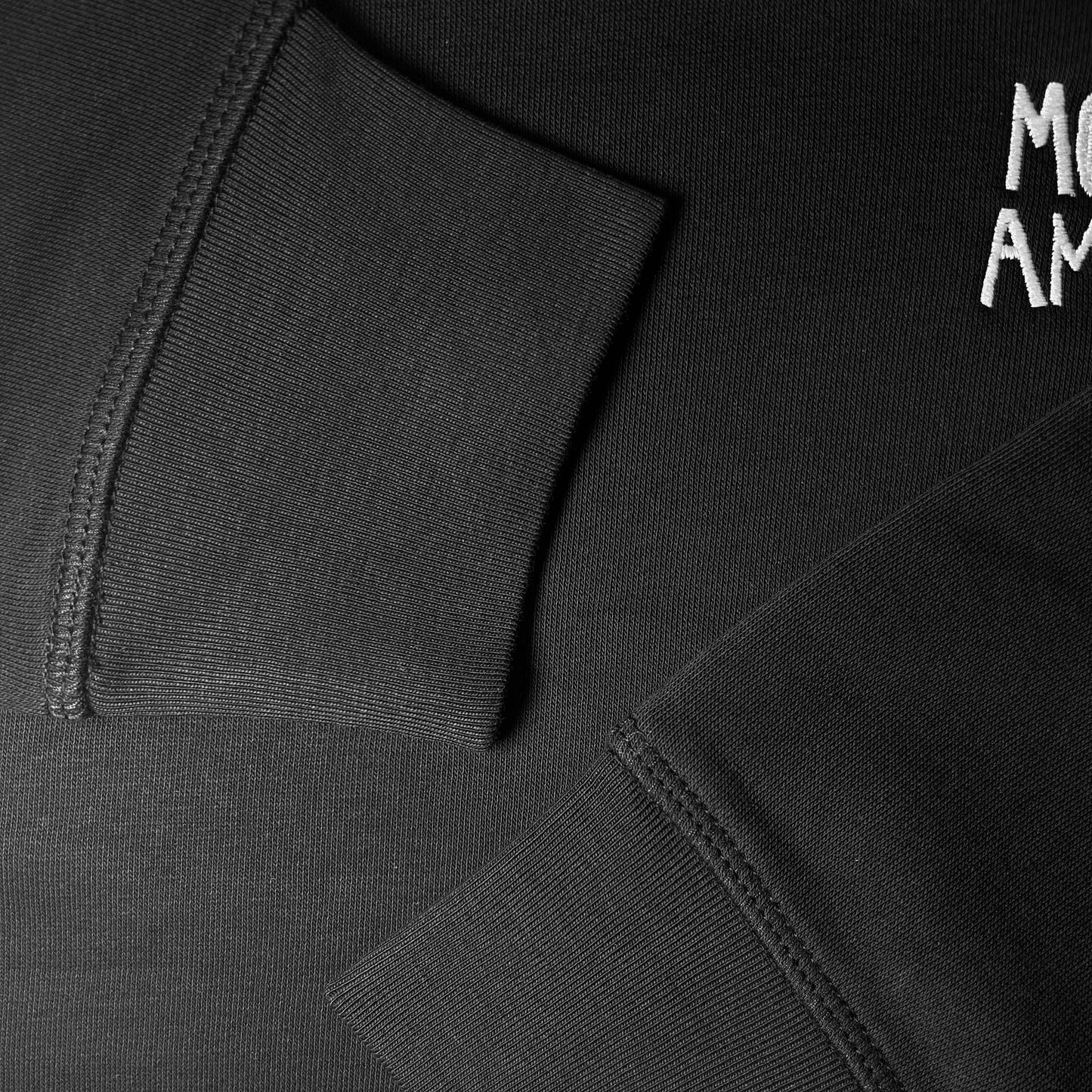 More Amore / Unisex Sweatshirt mit Stick